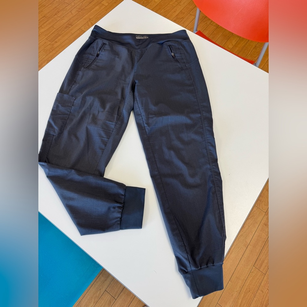 Medium healing hands joggers